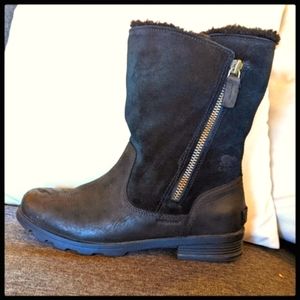 Sorel Waterproof Emelie Black Leather Boots!